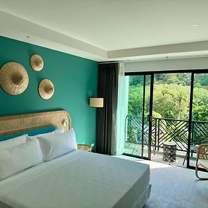 King Room Pool View